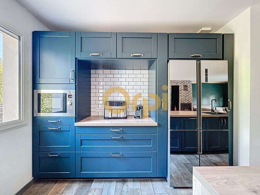 Maison à BAGNOLS-EN-FORET