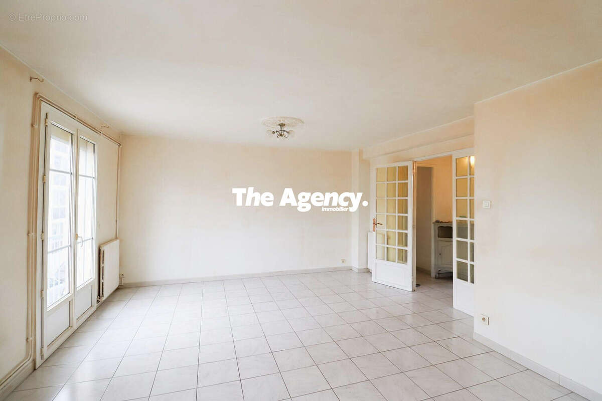 Appartement à MARSEILLE-8E