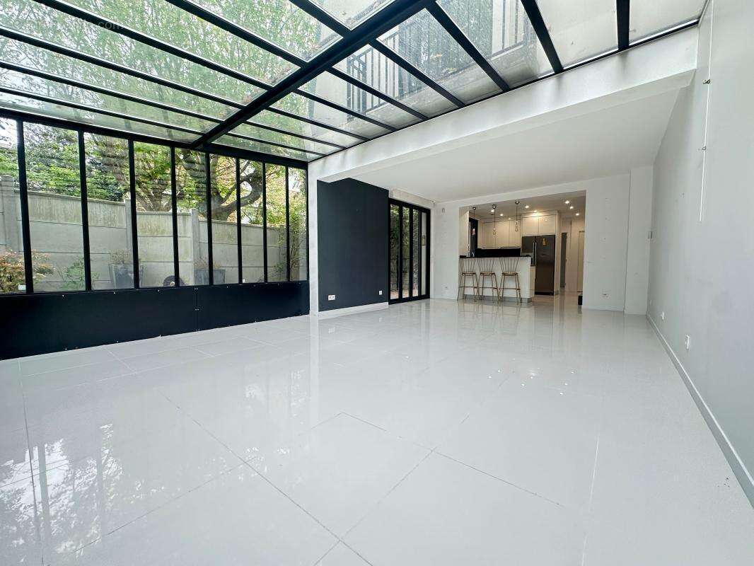 Maison à SAINT-MAUR-DES-FOSSES