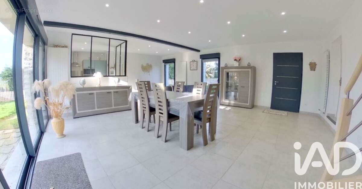 Photo 3 - Maison à LOUVERNE