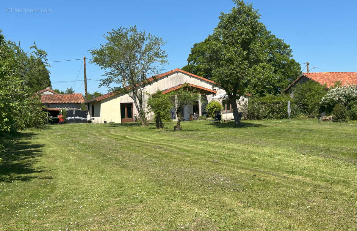Maison à SAINT-CLAUD