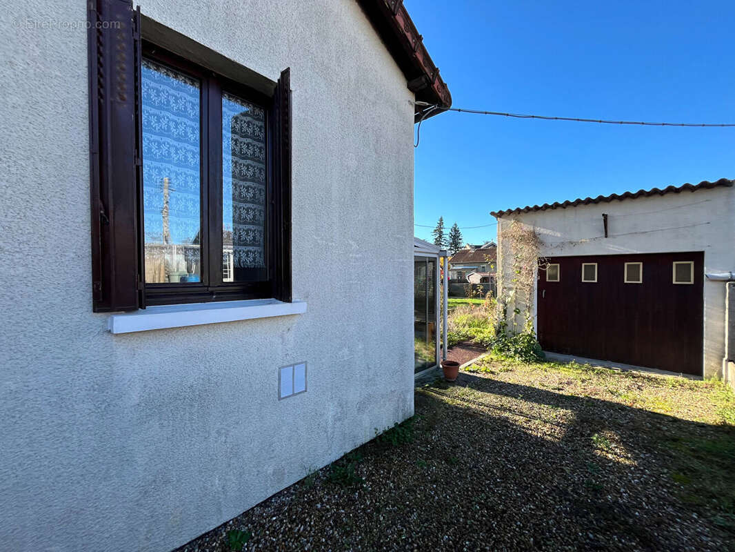 Maison à VARENNES-VAUZELLES