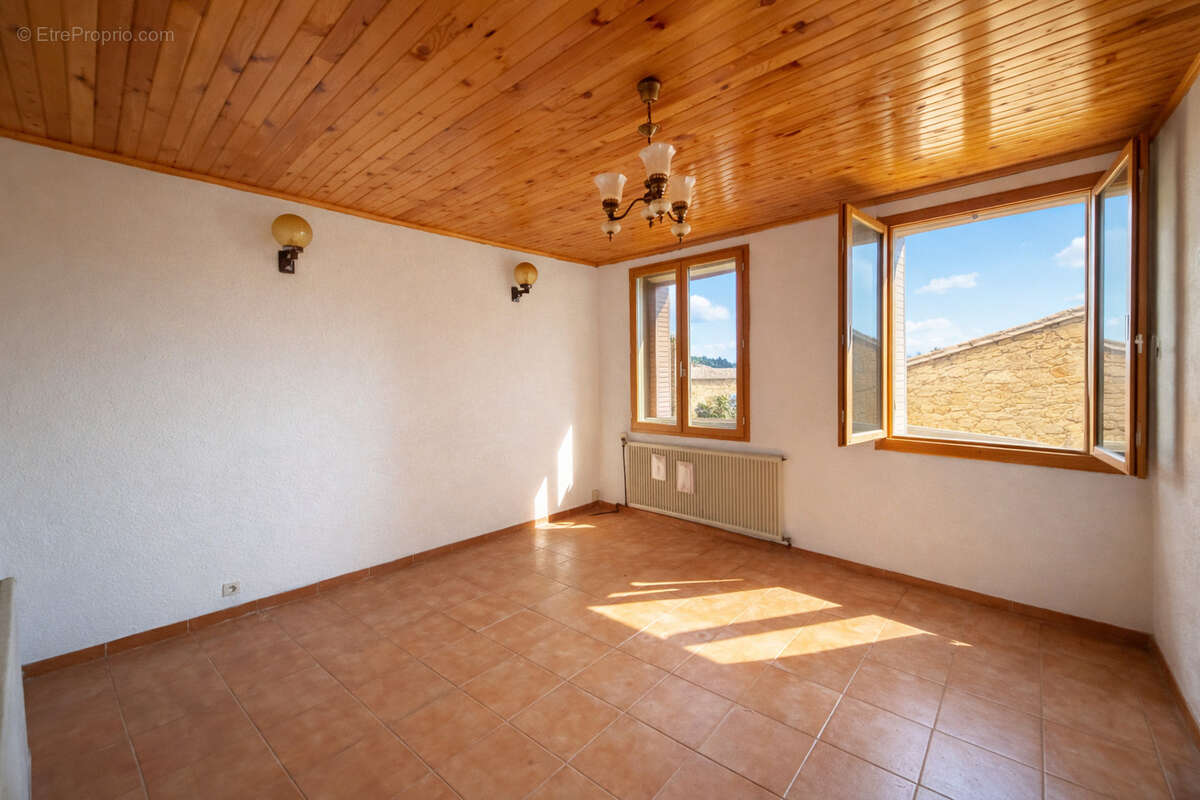 Maison à LUPE