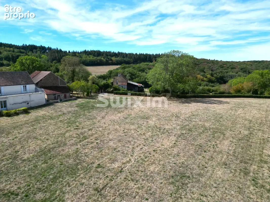 Corps de ferme rénové avec dépendances sur 12 600 m² de terrain - photo 19