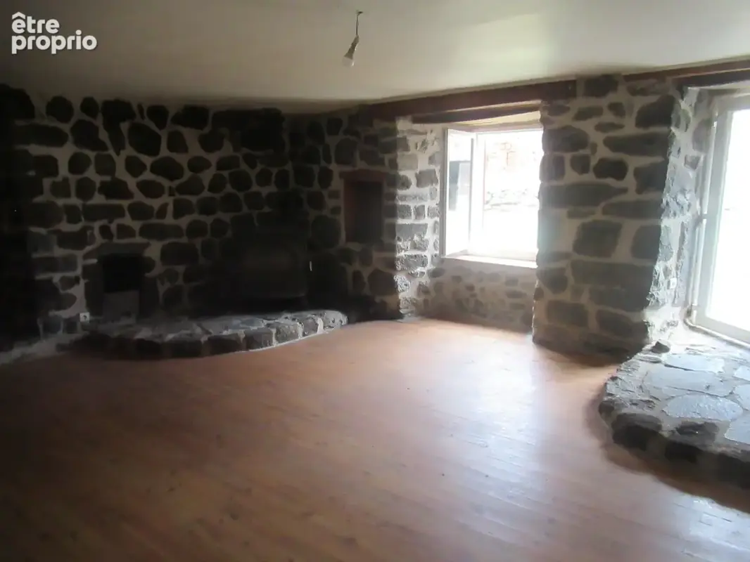 Maison en pierres avec terrain attenant - photo 2