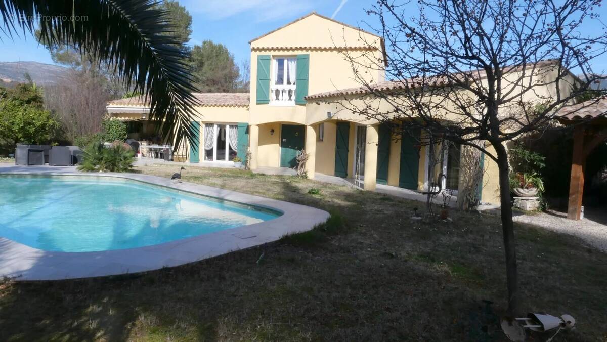 Maison à LE ROURET