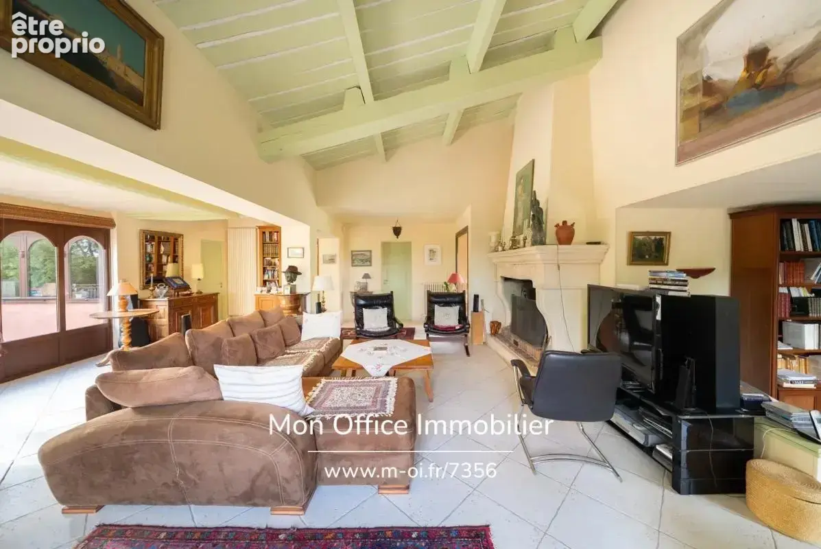 Référence : 7356-MAC - Maison 7 pièces avec piscine, dépendance et garage - photo 5