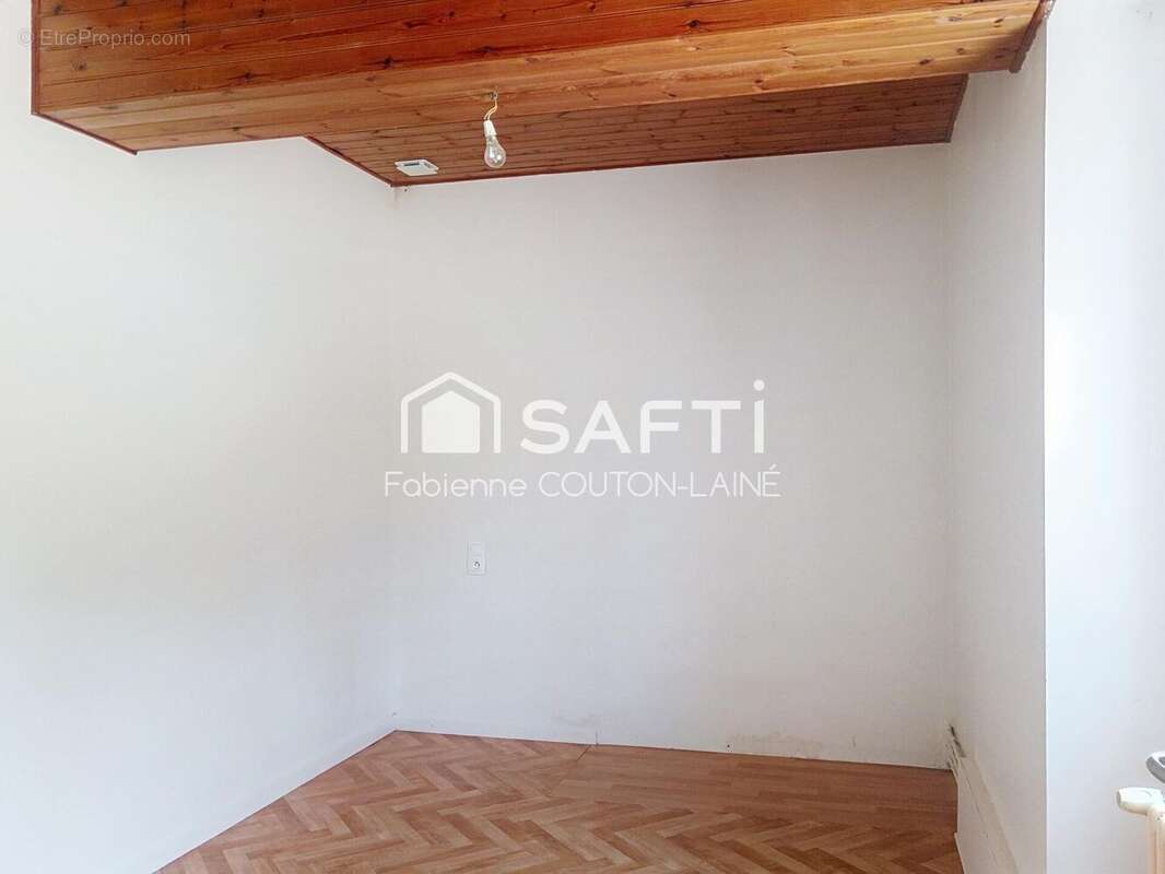 Photo 8 - Maison à VENANSAULT