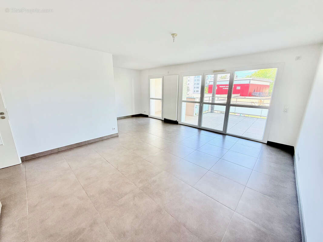 Appartement à FERNEY-VOLTAIRE