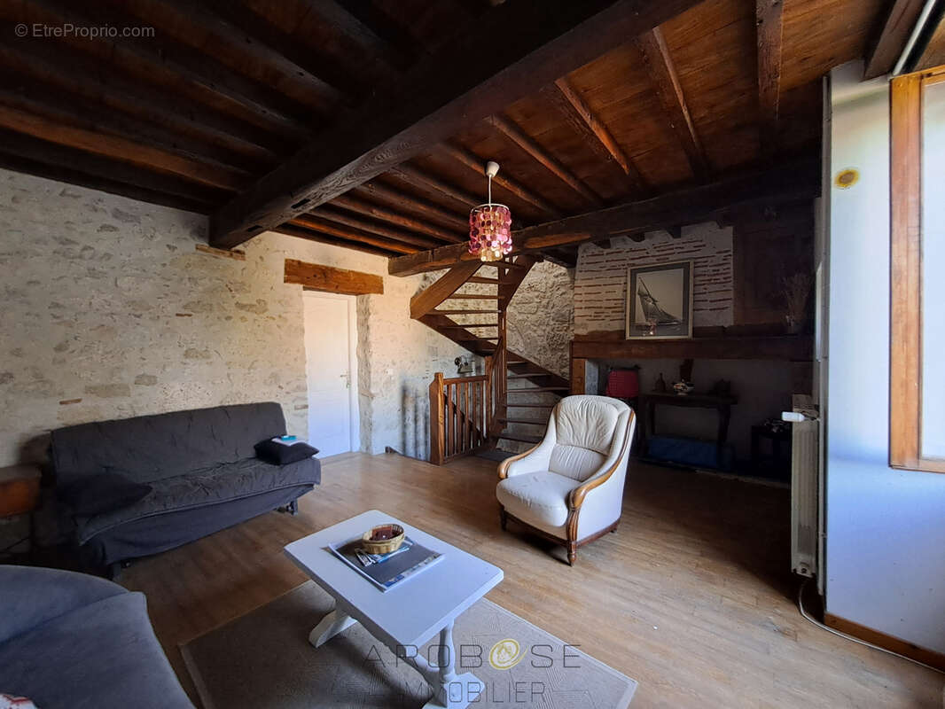 Maison à CLERMONT-DESSOUS