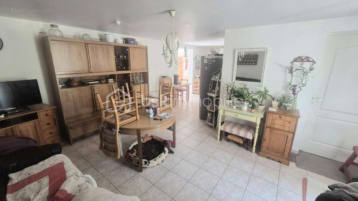 Maison à SOLLIES-TOUCAS