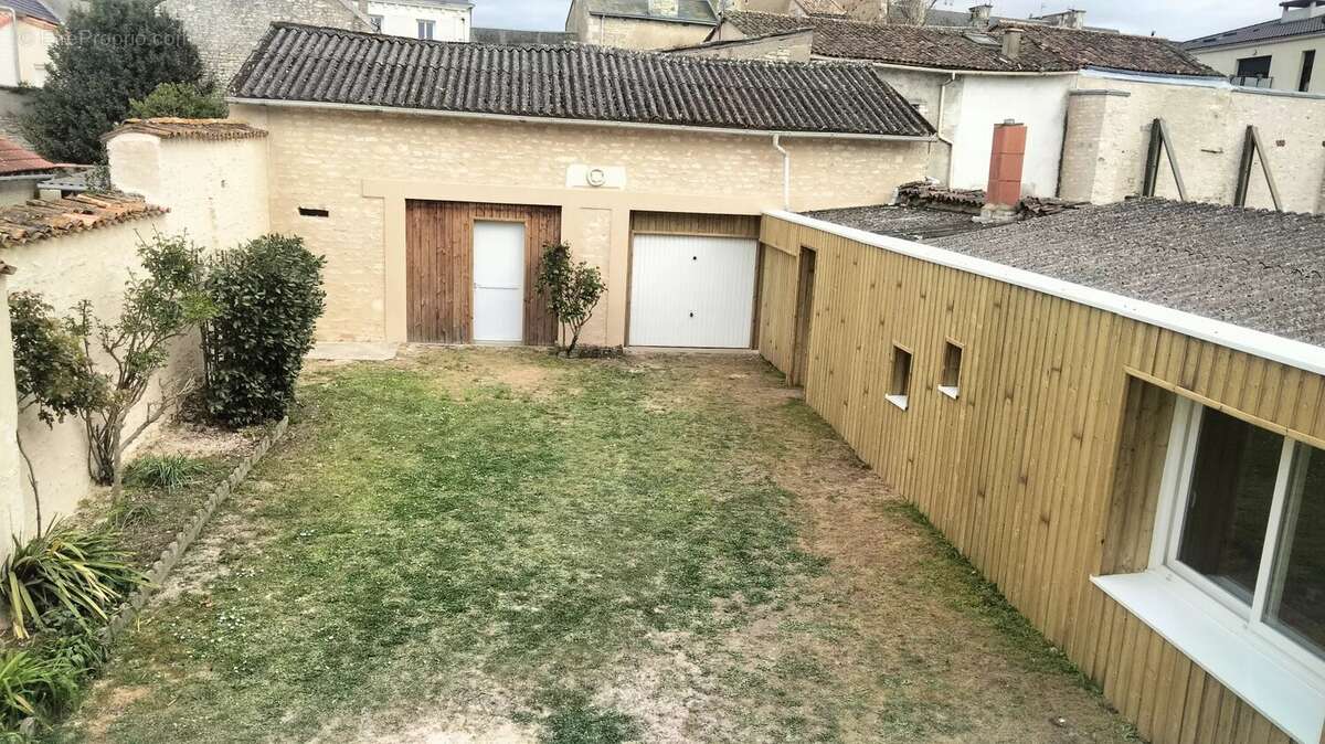 Maison à NEUVILLE-DE-POITOU