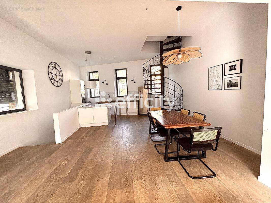 Maison à MARSEILLE-7E