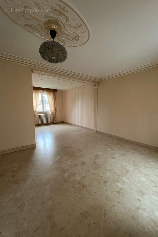 Maison à OISSEAU-LE-PETIT