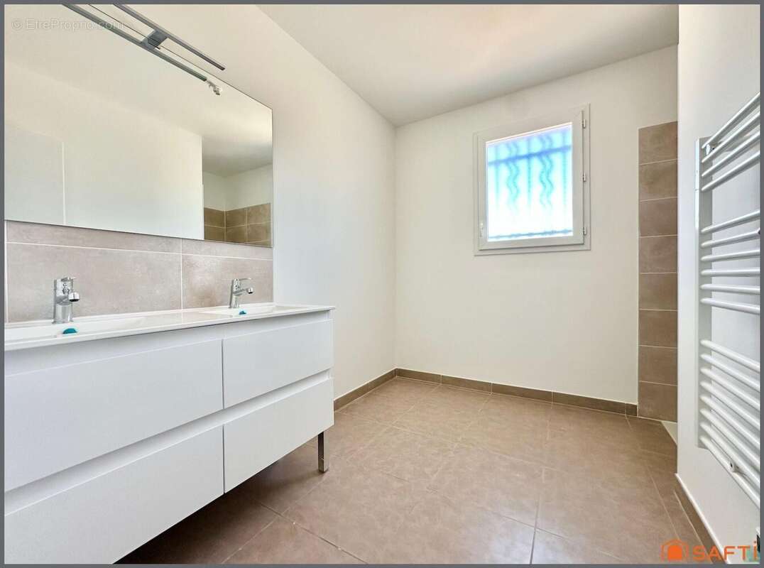 Photo 4 - Maison à TAVEL