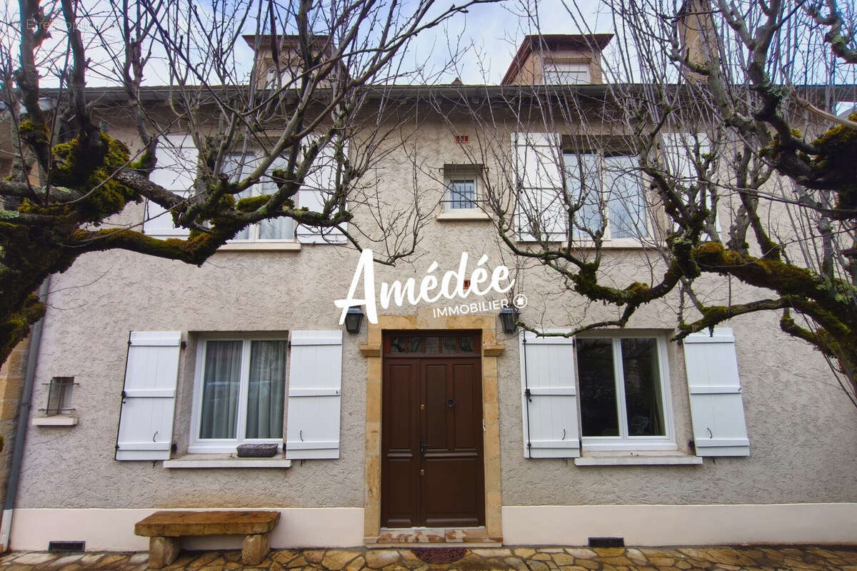 Maison à SAINT-CERE