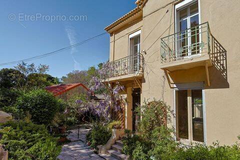 Maison à MARSEILLE