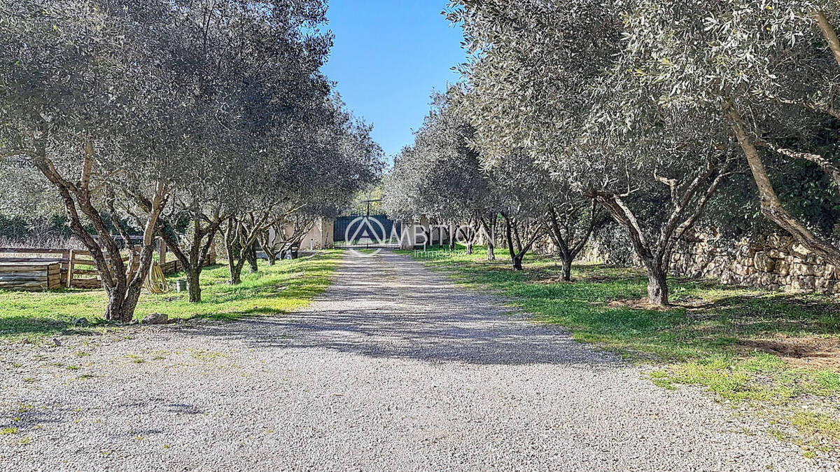 Maison à BAGNOLS-EN-FORET