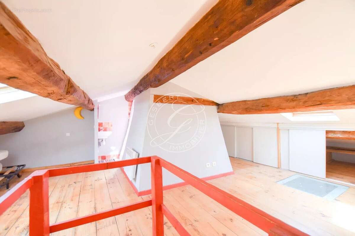 Appartement à SALERNES