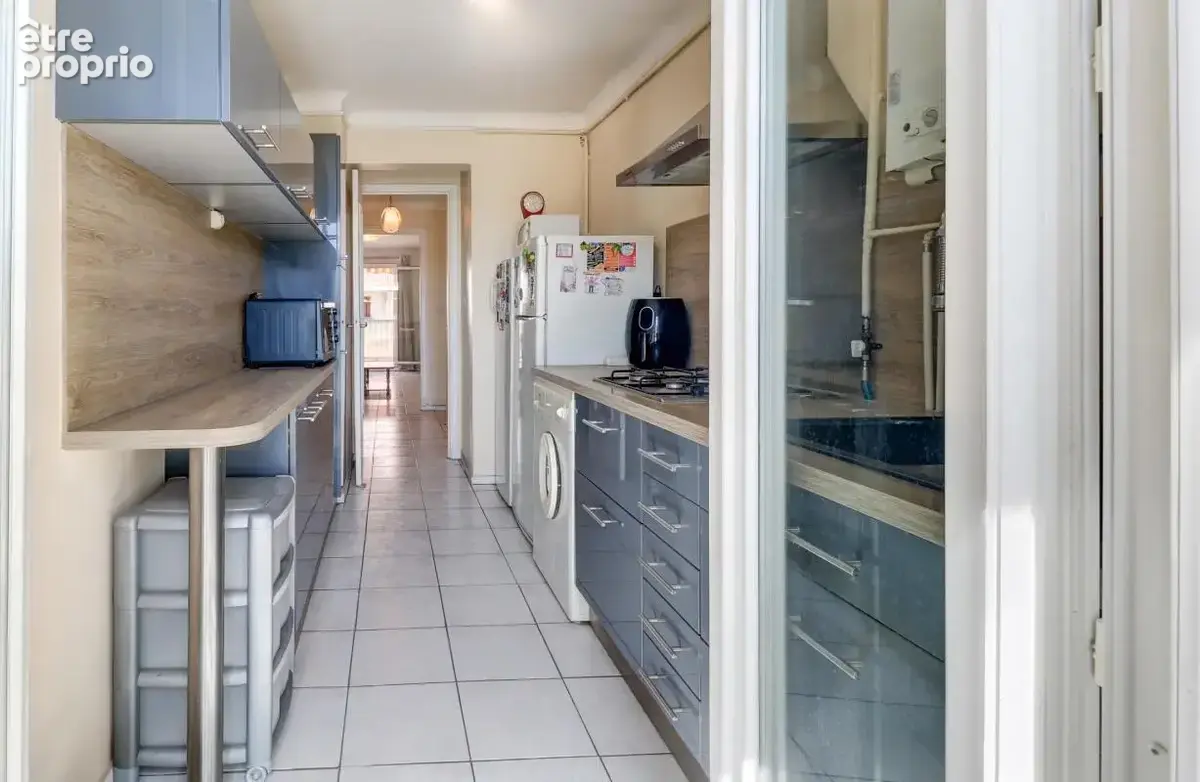 3P en étage élevé, balcon et aperçu mer – Carras / Arénas - photo 12