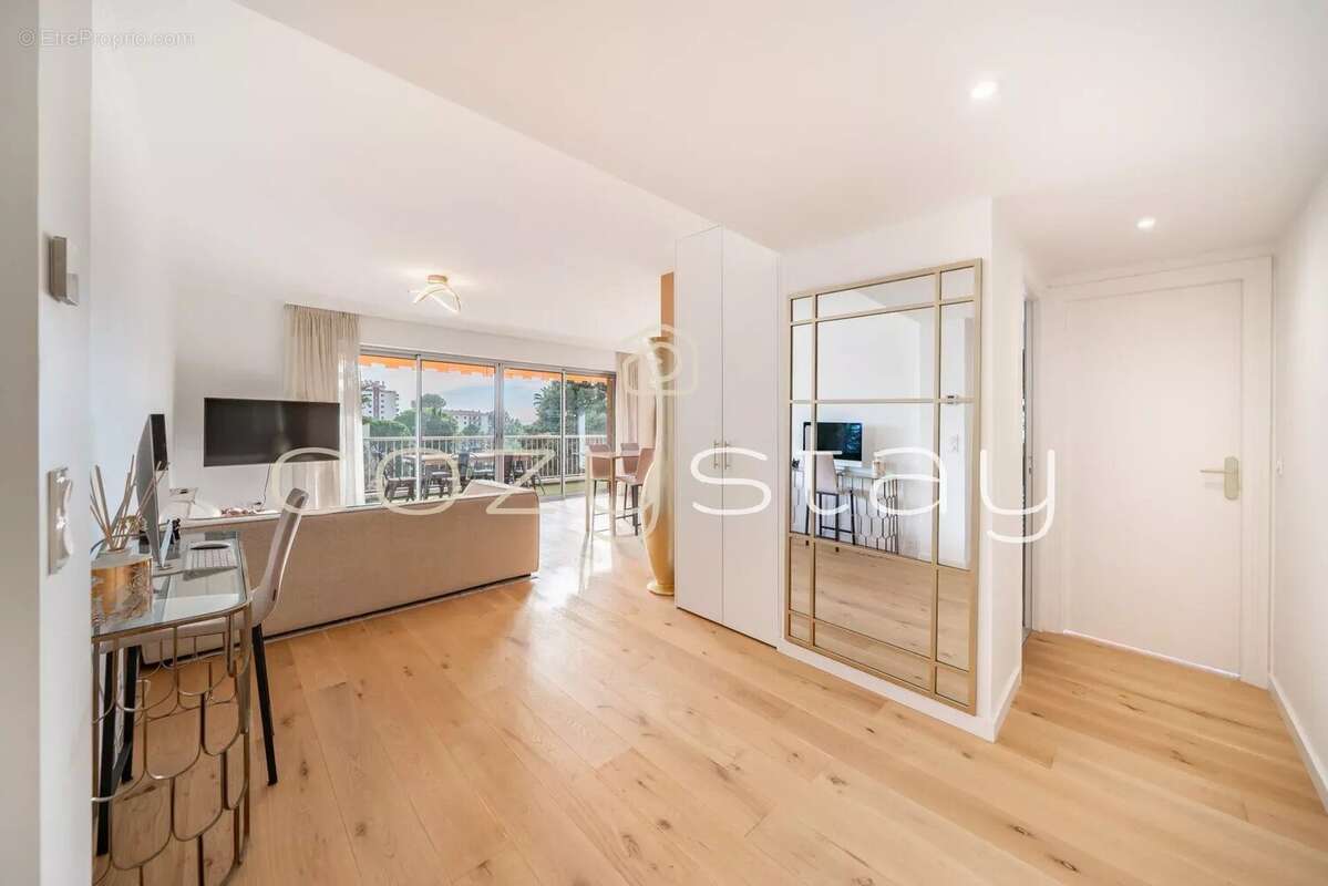 Appartement à LE CANNET