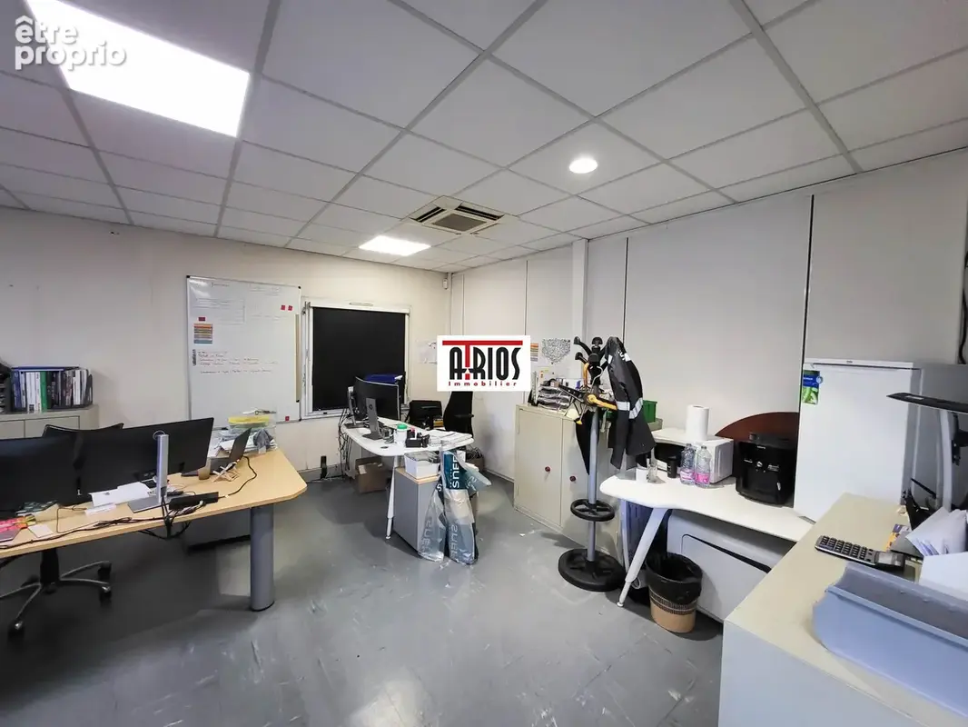 Commerce 800 m² à vendre à La Seyne-Sur-Mer (83500) - photo 2