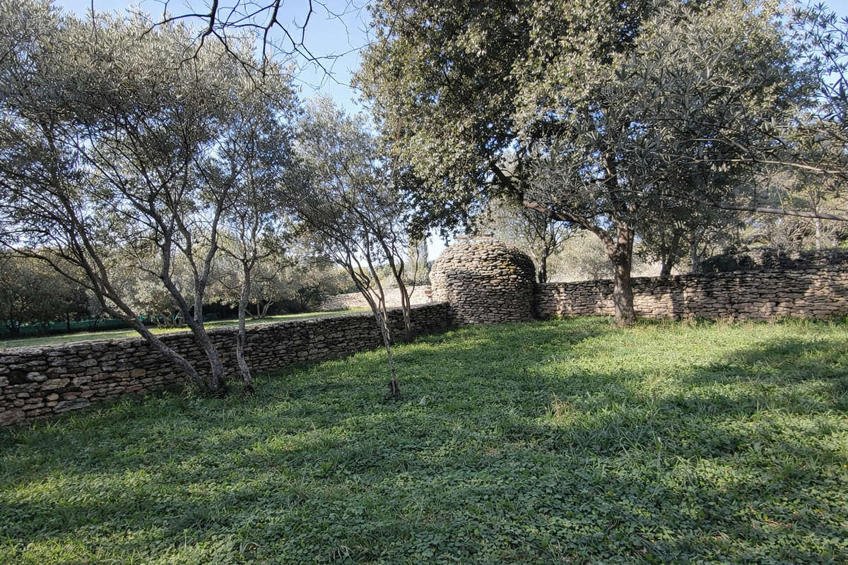 Terrain constructible avec borie - photo 4