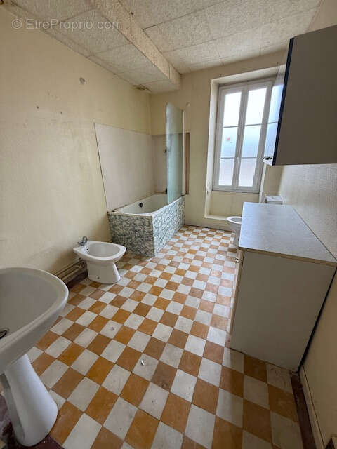 Appartement à MONTGUYON