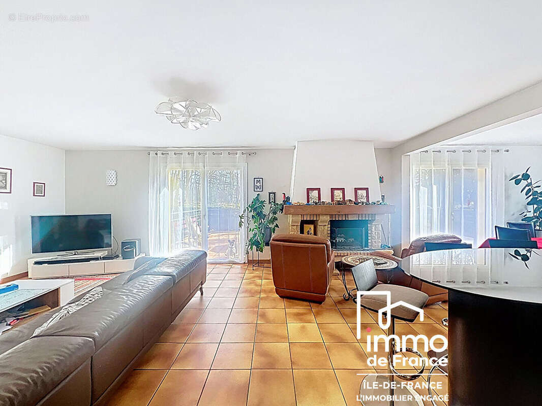 À 5 minutes de Chartres - Propriété familiale d'exception avec piscine chauffée et parc paysagé - photo 6