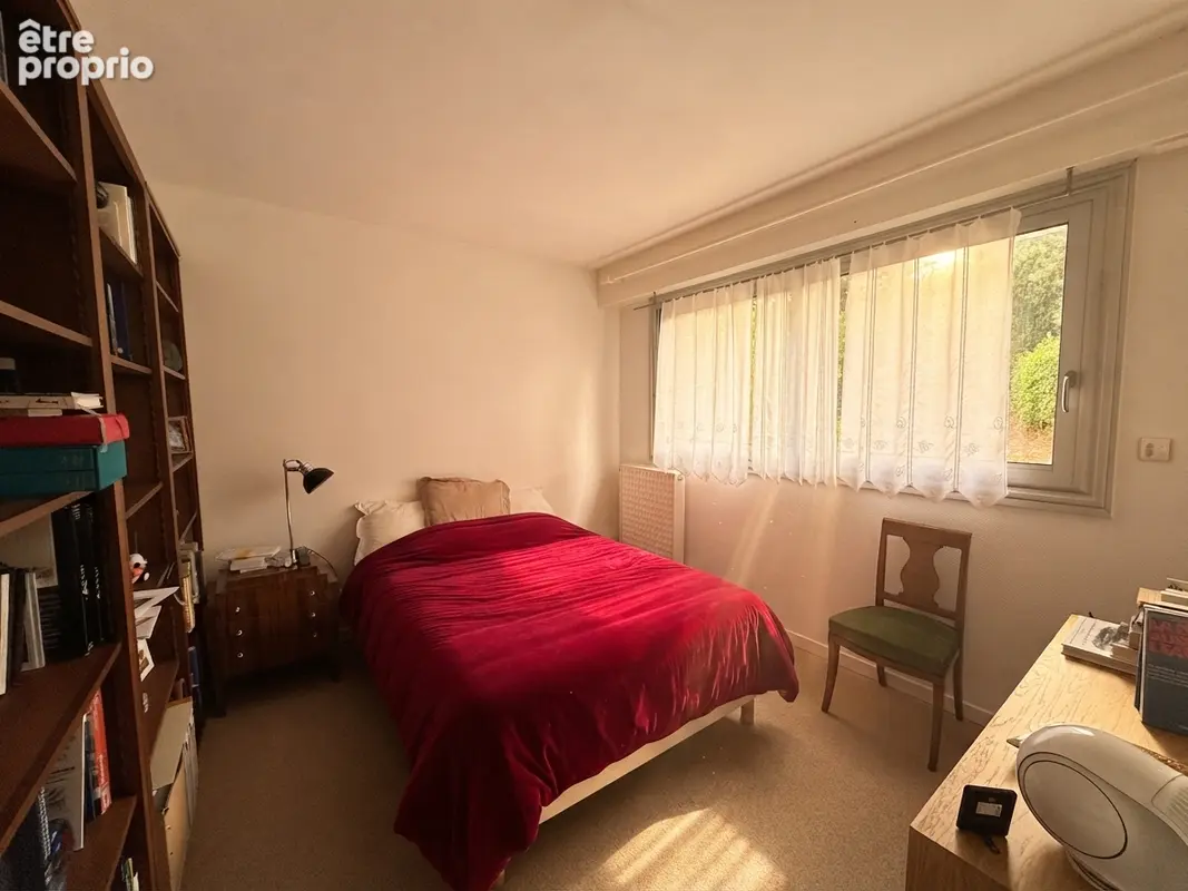 Appartement T3  Résidence Les Capucins , Rive Gauche, Box + Cave+ Parking Extérieur - photo 13