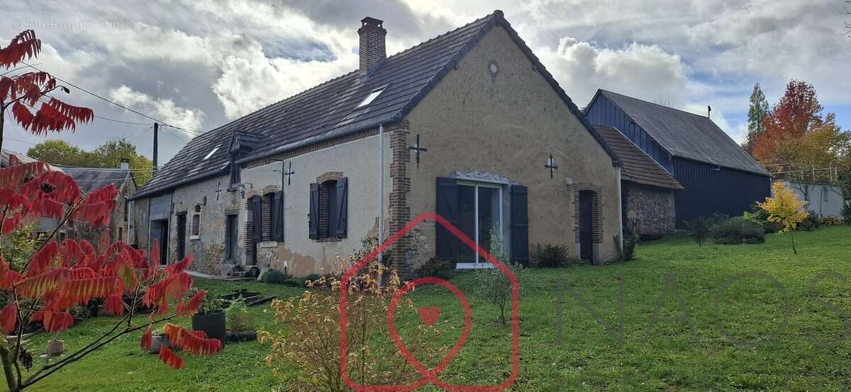 Maison à IVOY-LE-PRE