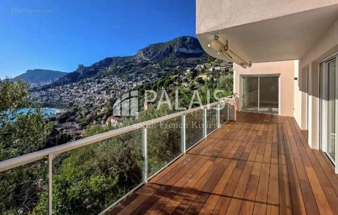 Appartement à ROQUEBRUNE-CAP-MARTIN