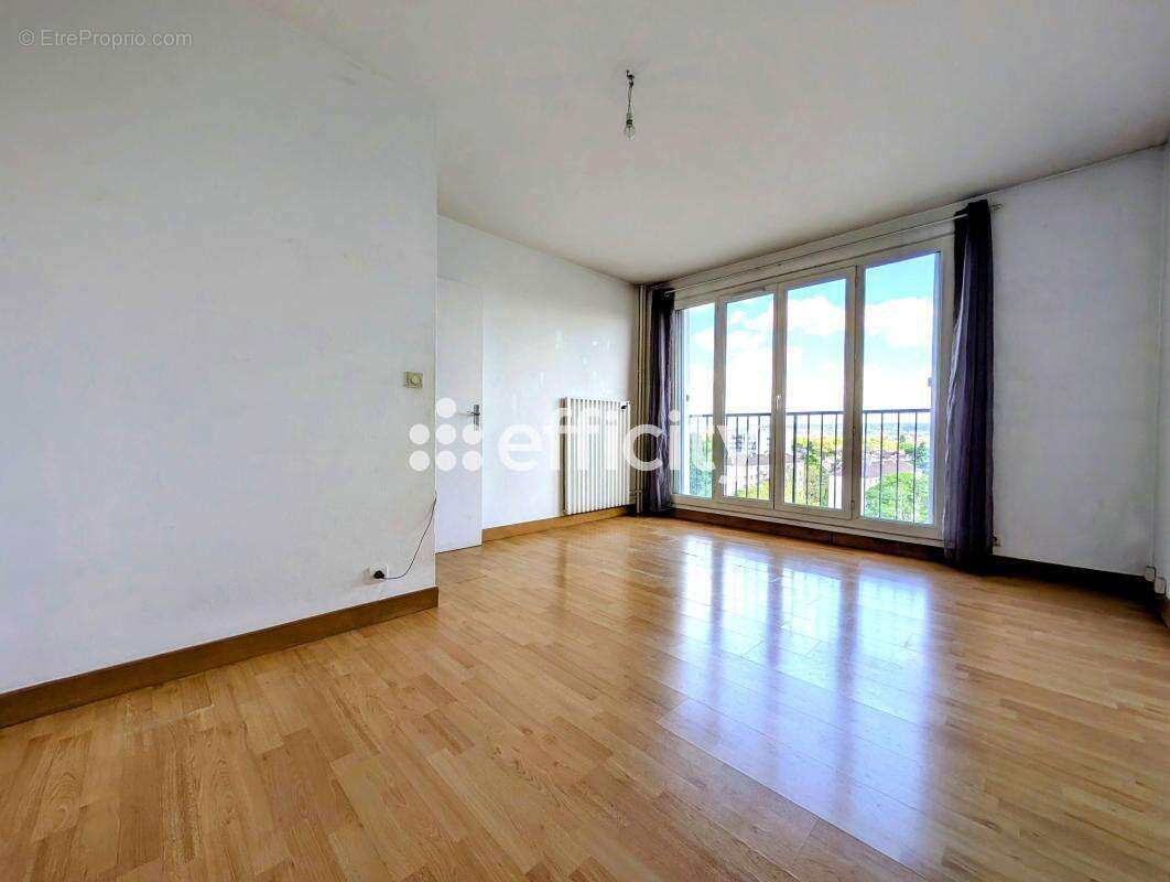 Appartement à EPINAY-SUR-SEINE