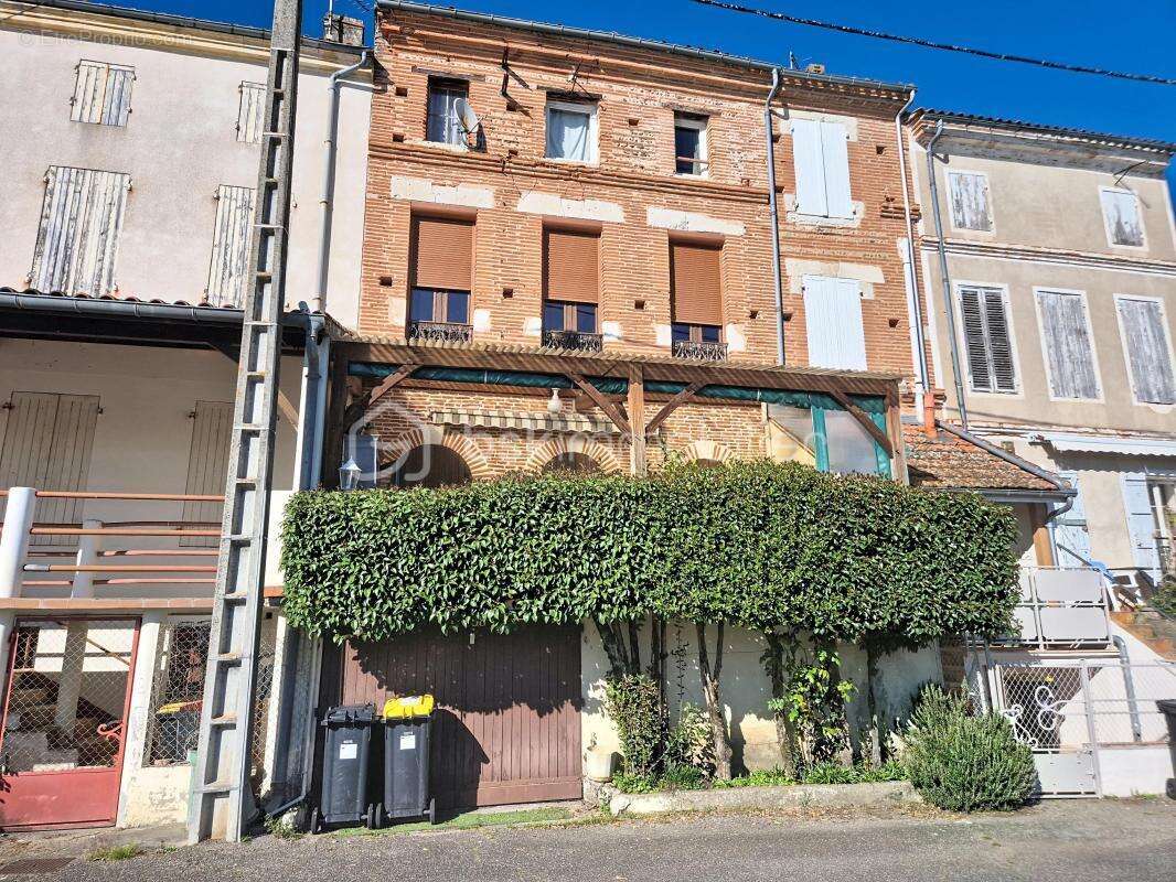 Maison à LAMAGISTERE