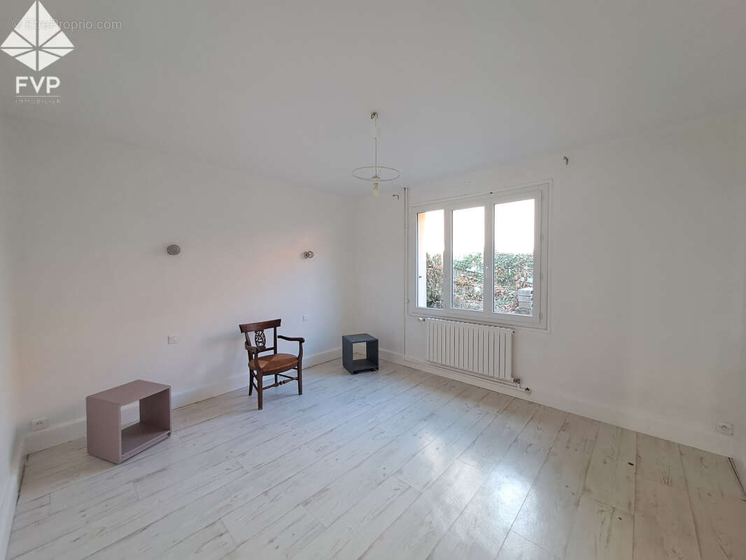 A VENDRE - SAINT-VALERY-EN-CAUX (76460) - 3 chambres - Terrain 4 400m2 - photo 7
