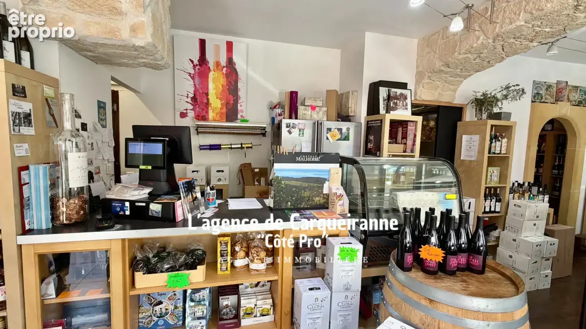 " exclusivite " a vendre fonds de commerce cave a vin 51 m2 idealement situe dans le centre ville de carqueiranne  ideal pour un - photo 2