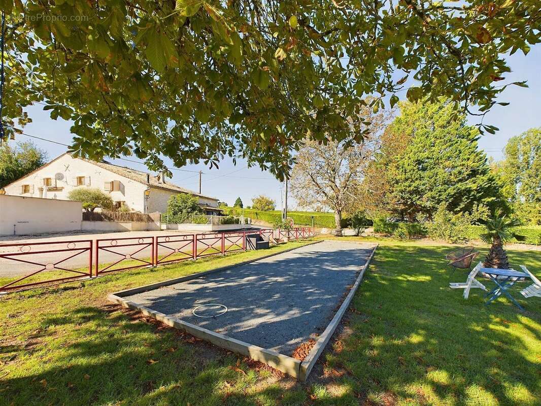 Maison en pierre avec 5 gîtes et piscine - photo 11