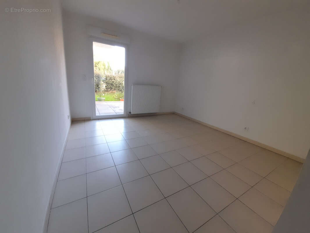 Appartement à PUGET-SUR-ARGENS