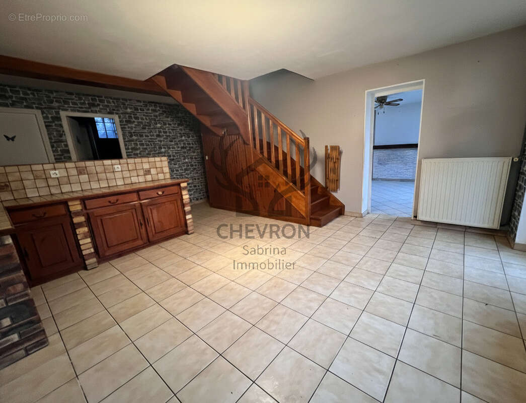 Maison de village avec garage,terrasse et jardin - 133 m2 - CHAMPLIN - photo 5