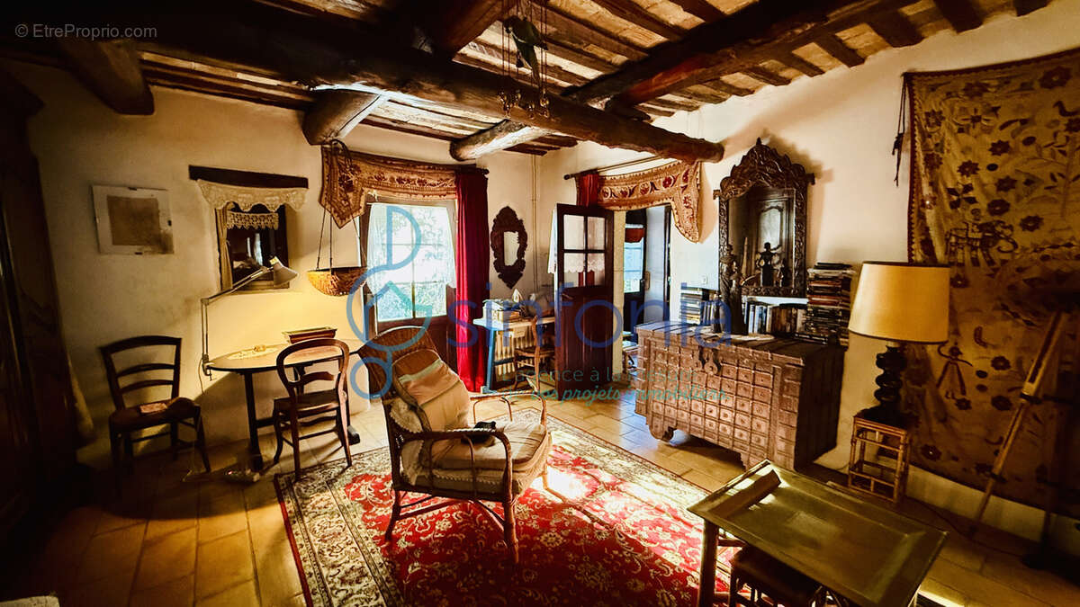 Maison à UZES