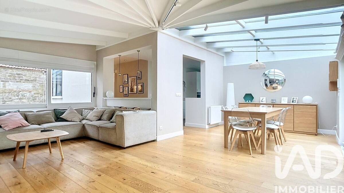 Photo 1 - Maison à NANTERRE