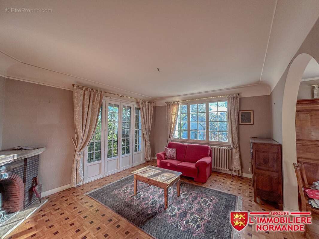 Maison à ROSNY-SUR-SEINE