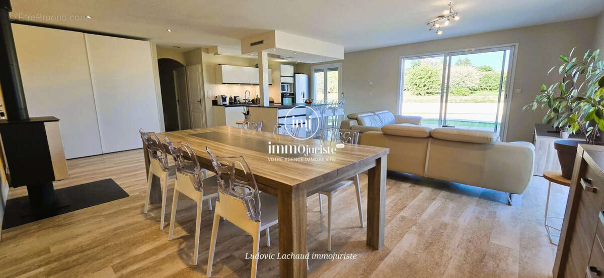 Maison 174 m² à Saint-Just-Le-Martel  - photo 8