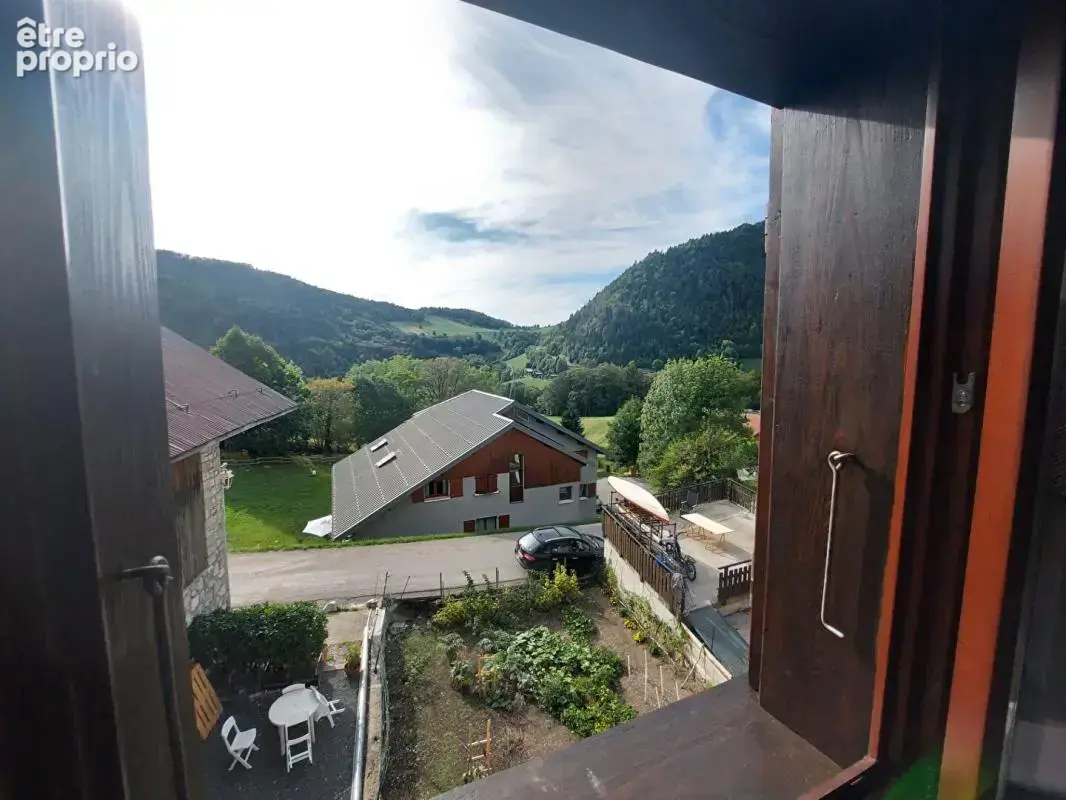 Rare à talloires-montmin, 150 m² de plateau à rénover , vue montagne , fort potentiel - photo 17