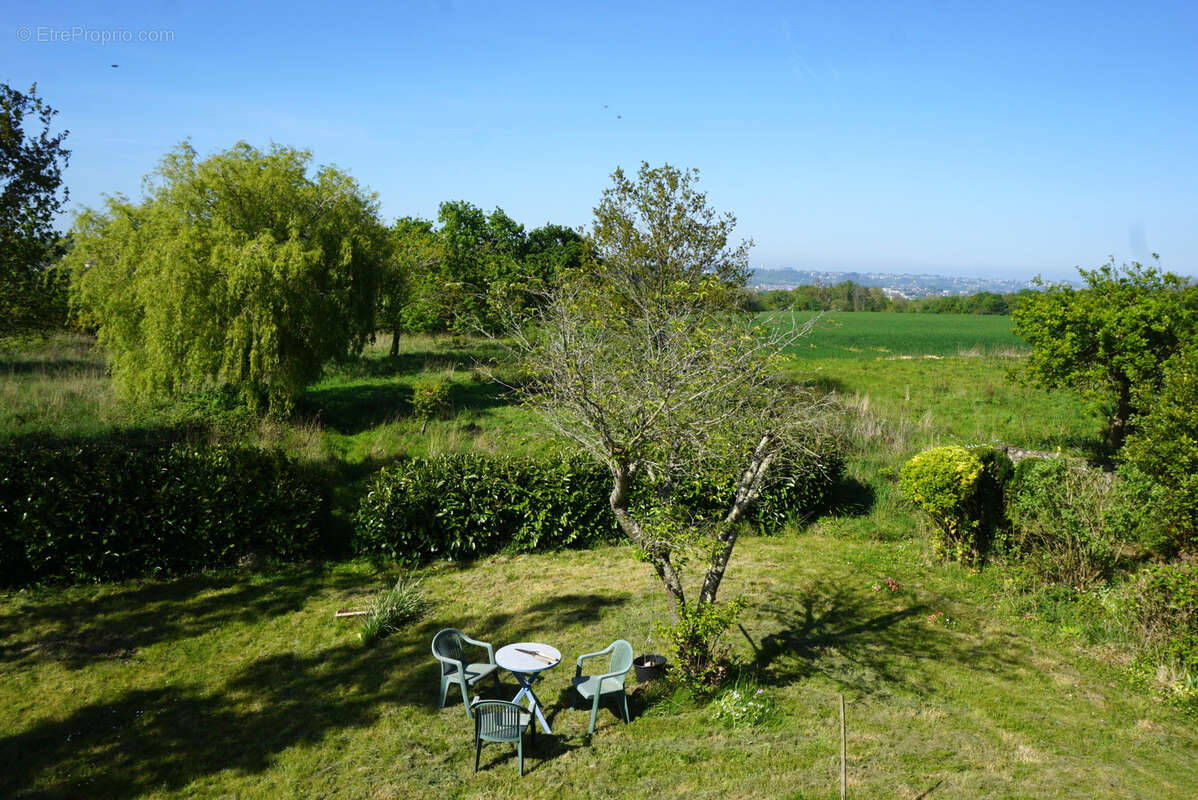 Maison à PLOURIVO