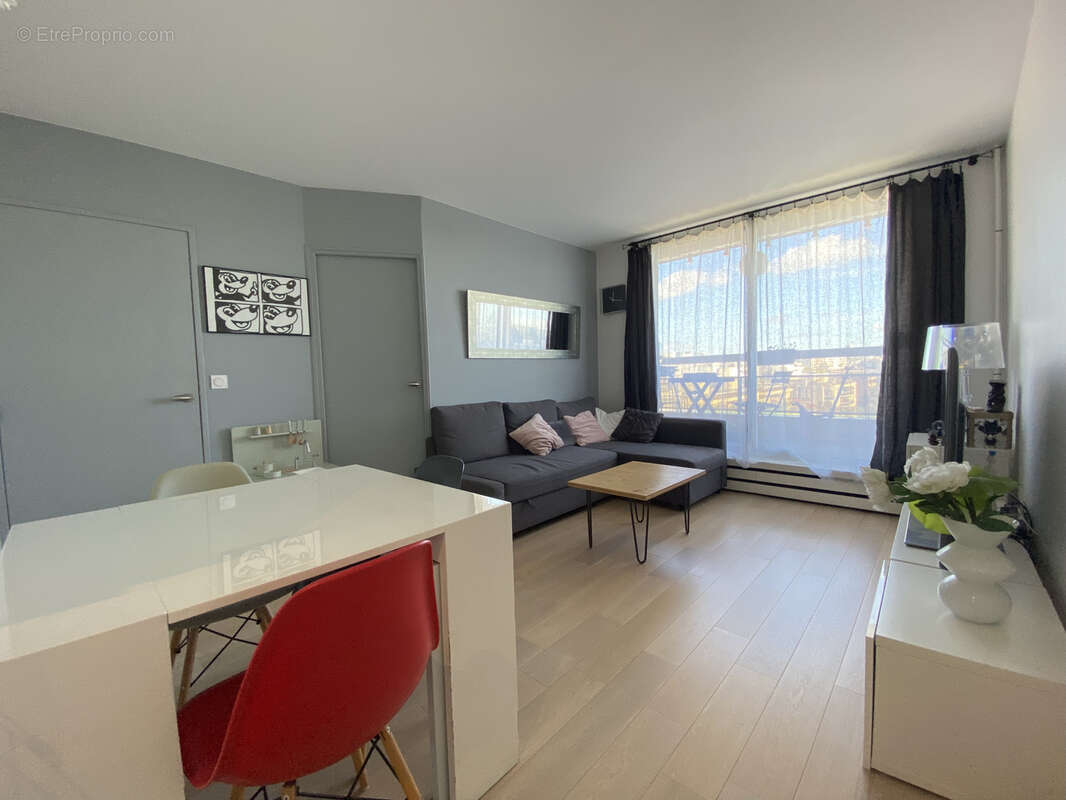 Appartement à PARIS-12E