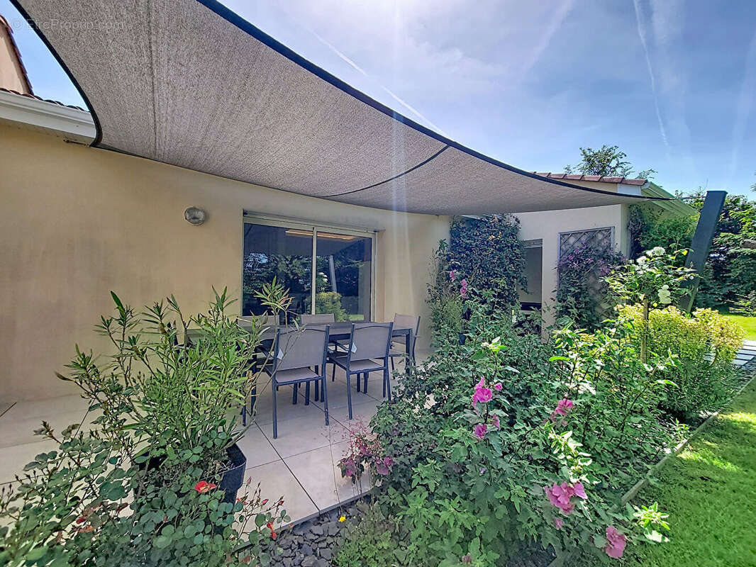 Maison à JALLAIS