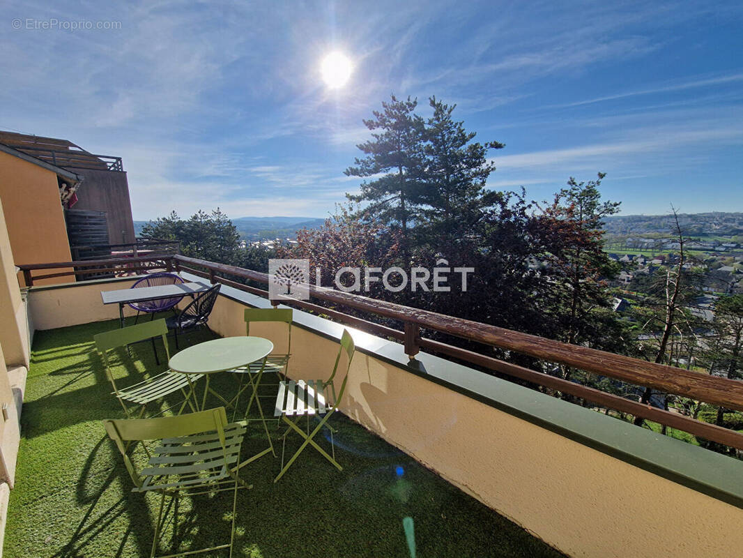 Appartement à ONET-LE-CHATEAU