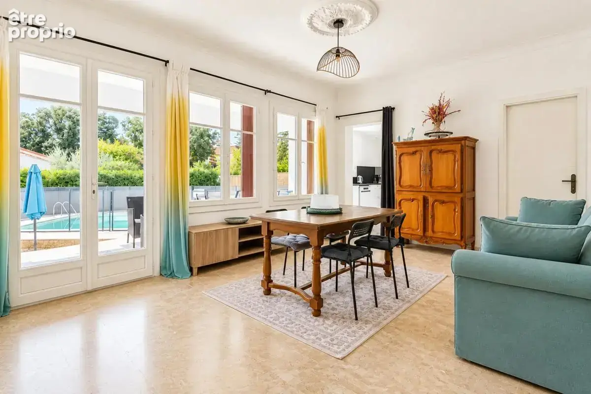 Maison de 9 pièces de 155 m² à Castelnau-le-Lez - photo 6