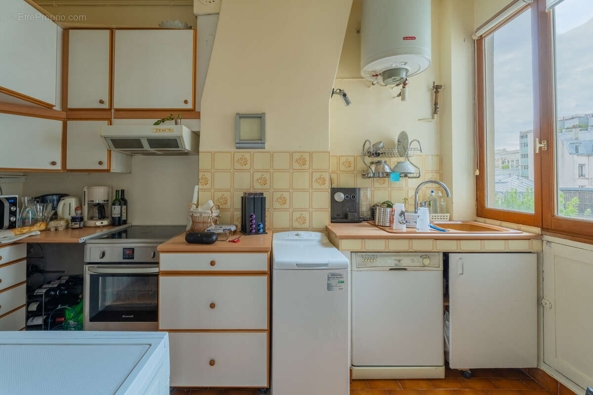 Appartement à PARIS-16E